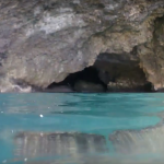 青の洞窟入り口